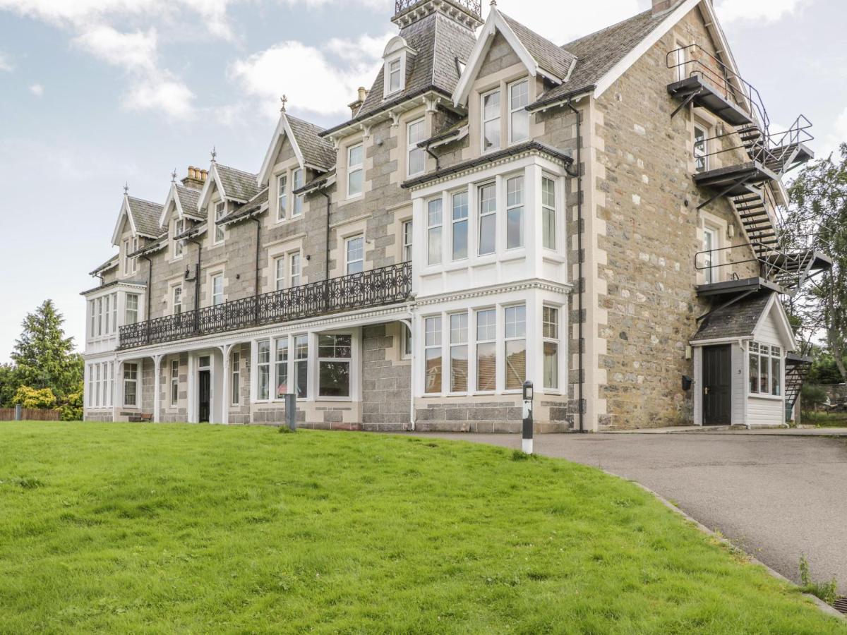 10 Monarch Country Apartments Newtonmore Buitenkant foto